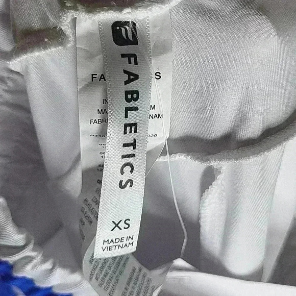 Fabletics NWT New Victoria Pants White Slim Fit Size XS Joggers - Picture 10 of 11